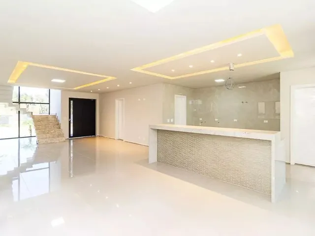 Casa com 666m² 5 quartos e 5 banheiros, à venda, no bairro Butiatumirim em Colombo