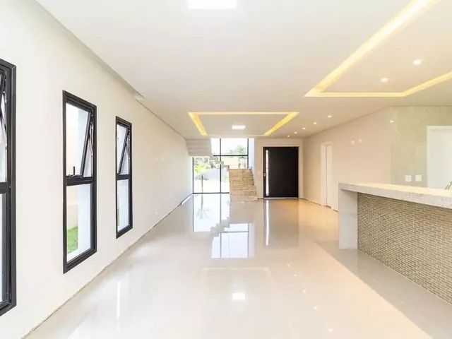 Casa com 666m² 5 quartos e 5 banheiros, à venda, no bairro Butiatumirim em Colombo