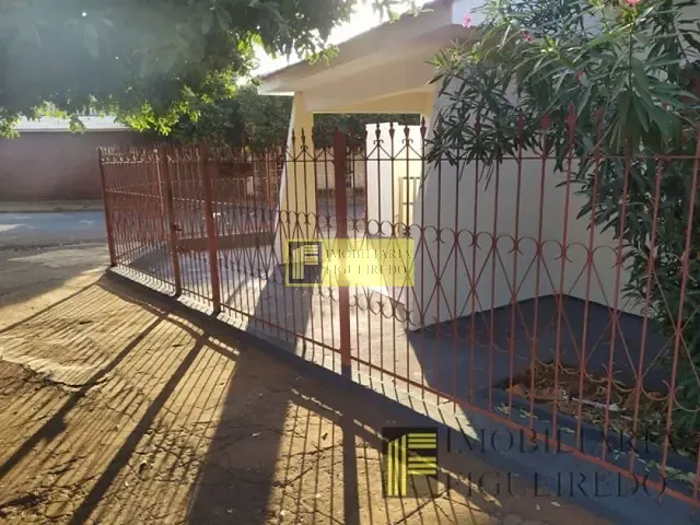 Casa 2 quartos e 1 banheiro, para alugar, no bairro Eldorado em São José do Rio Preto