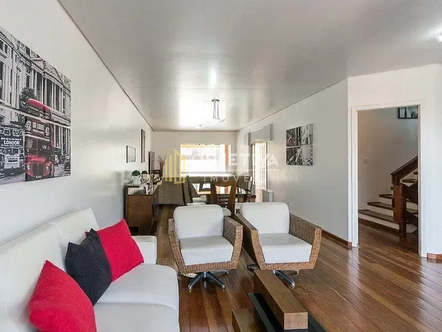 Casa com 300m² 4 quartos e 3 banheiros, à venda, no bairro Espírito Santo em Porto Alegre