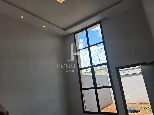 Casa com 240m² 3 quartos e 1 banheiro, à venda, no bairro Vila Oliveira em Aparecida de Goiânia