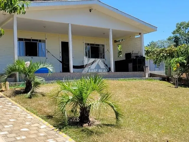Casa com 600m² 3 quartos e 1 banheiro, à venda, no bairro Alagado em Guarapuava