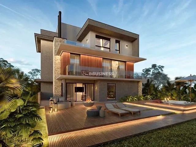 Casa 3 quartos e 4 banheiros, à venda, no bairro Interlagos em Caxias do Sul