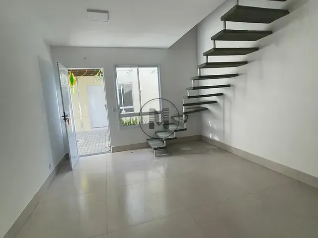 Casa 2 quartos e 1 banheiro, à venda, no bairro Jardim Santa Luzia em Guaratinguetá
