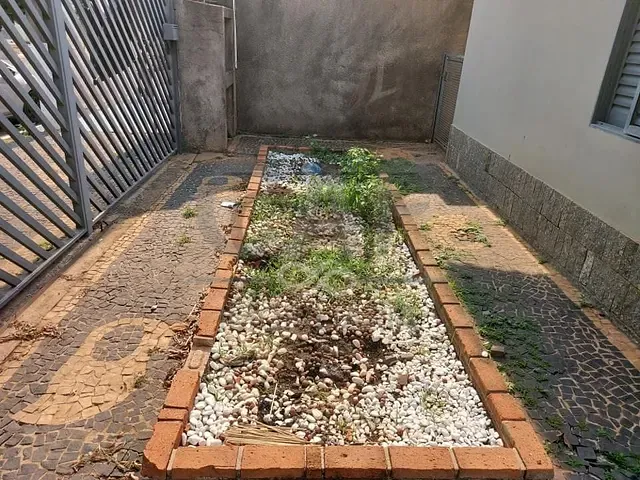 Casa com 250m² 3 quartos e 2 banheiros, para alugar, no bairro Jardim das Tulipas em Holambra