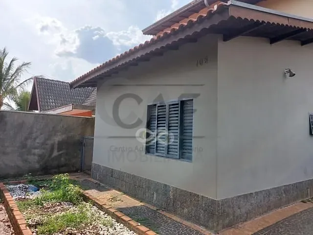 Casa com 250m² 3 quartos e 2 banheiros, para alugar, no bairro Jardim das Tulipas em Holambra