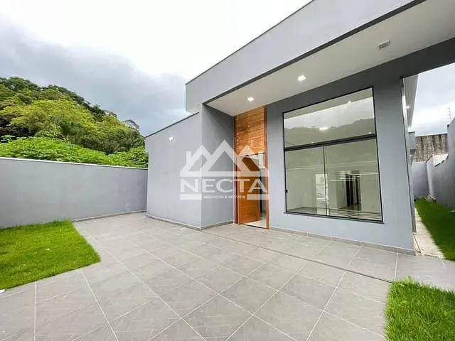 Casa com 312m² 3 quartos e 2 banheiros, à venda, no bairro Massaguaçu em Caraguatatuba