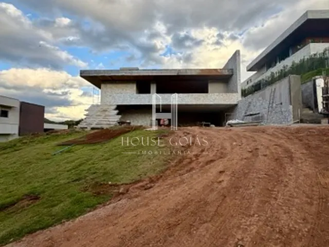 Casa com 2168m² 4 quartos e 7 banheiros, à venda, no bairro Residencial Aldeia do Vale em Goiânia