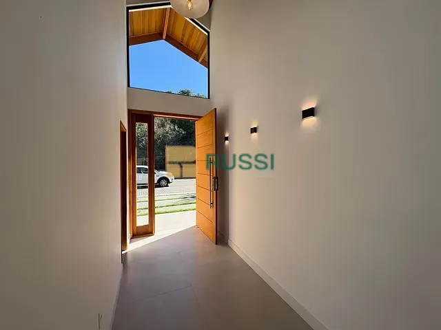 Casa 4 quartos e 5 banheiros, à venda, no bairro Condomínio Residencial Alphaville II em São José dos Campos