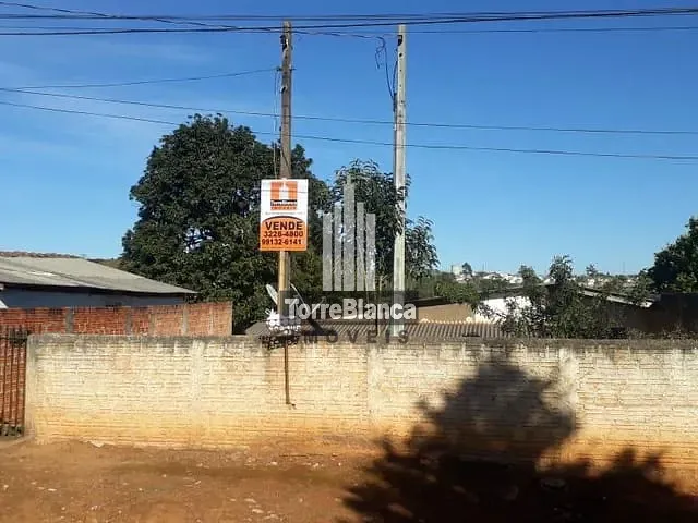 Casa com 275m², à venda, no bairro Jardim Carvalho em Ponta Grossa