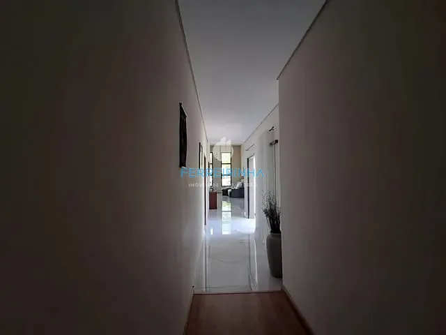 Casa com 881m² 4 quartos e 4 banheiros, à venda, no bairro Urbanova em São José dos Campos