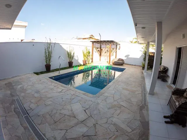Casa com 303m² 4 quartos e 4 banheiros, à venda, no bairro Condomínio Residencial Jaguary em São José dos Campos