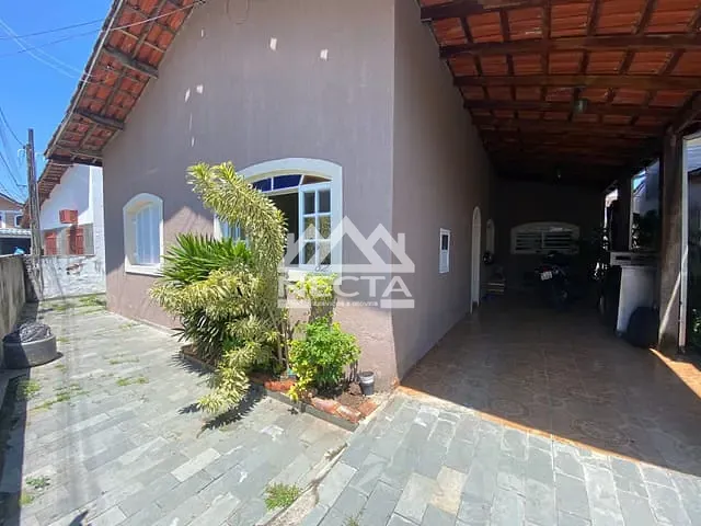 Casa com 230m² 3 quartos e 2 banheiros, à venda, no bairro Centro em Caraguatatuba