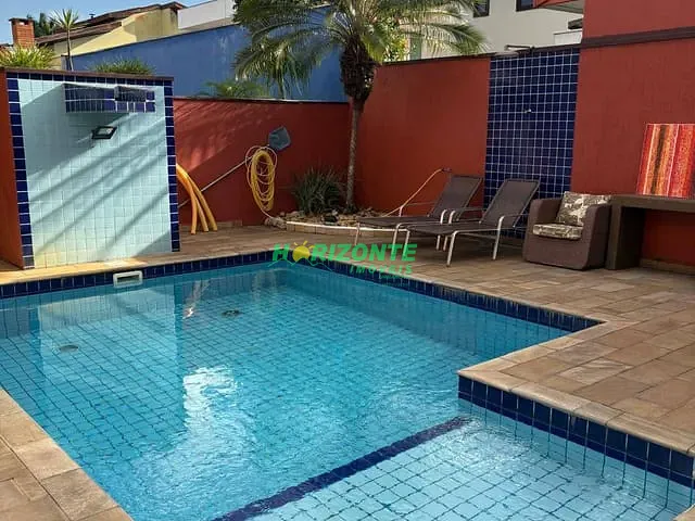 Casa 4 quartos e 4 banheiros, à venda, no bairro Jardim das Colinas em São José dos Campos