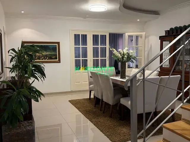 Casa 4 quartos e 4 banheiros, à venda, no bairro Jardim das Colinas em São José dos Campos