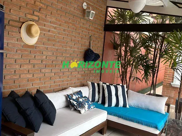 Casa 4 quartos e 4 banheiros, à venda, no bairro Jardim das Colinas em São José dos Campos