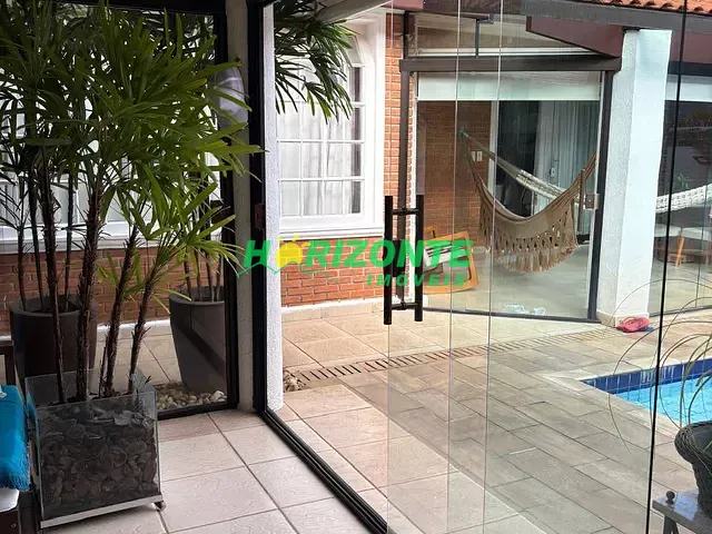 Casa 4 quartos e 4 banheiros, à venda, no bairro Jardim das Colinas em São José dos Campos