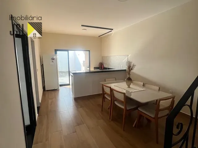 Sobrado com 175m² 3 quartos e 2 banheiros, à venda, no bairro Loteamento Parque do Museu em Caçapava