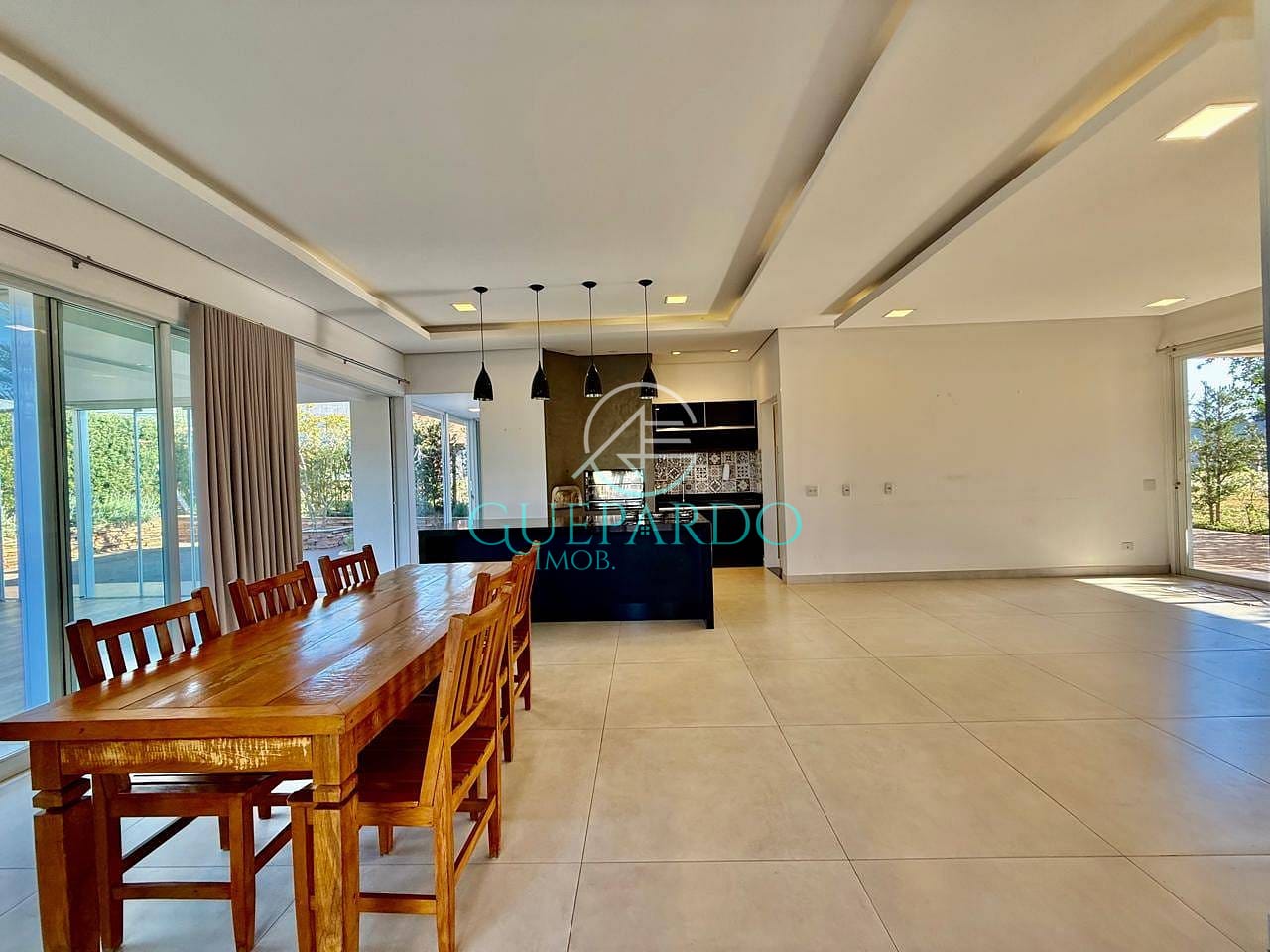 Casa à venda com 3 quartos, 213m² - Foto 13