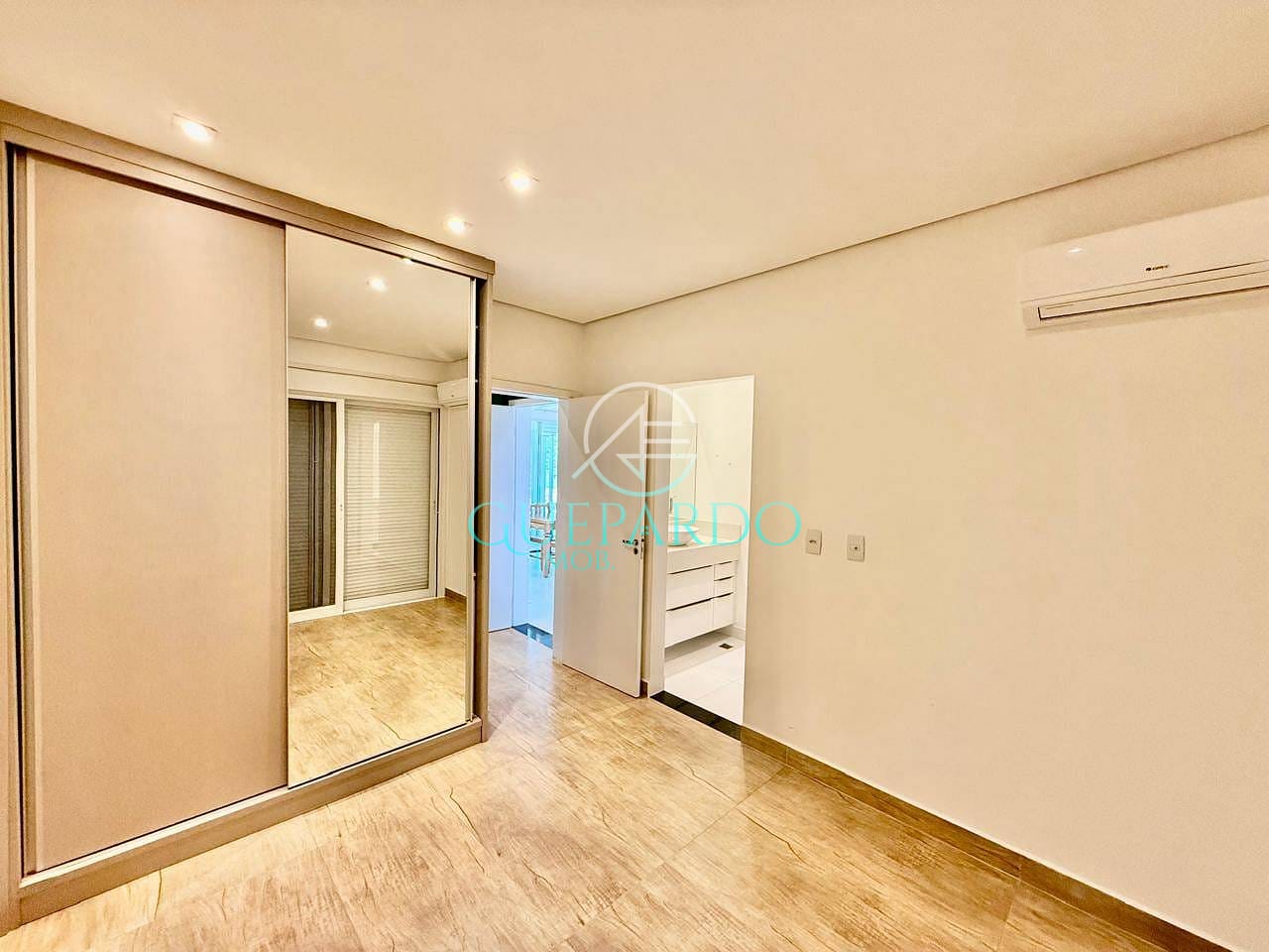 Casa à venda com 3 quartos, 213m² - Foto 37