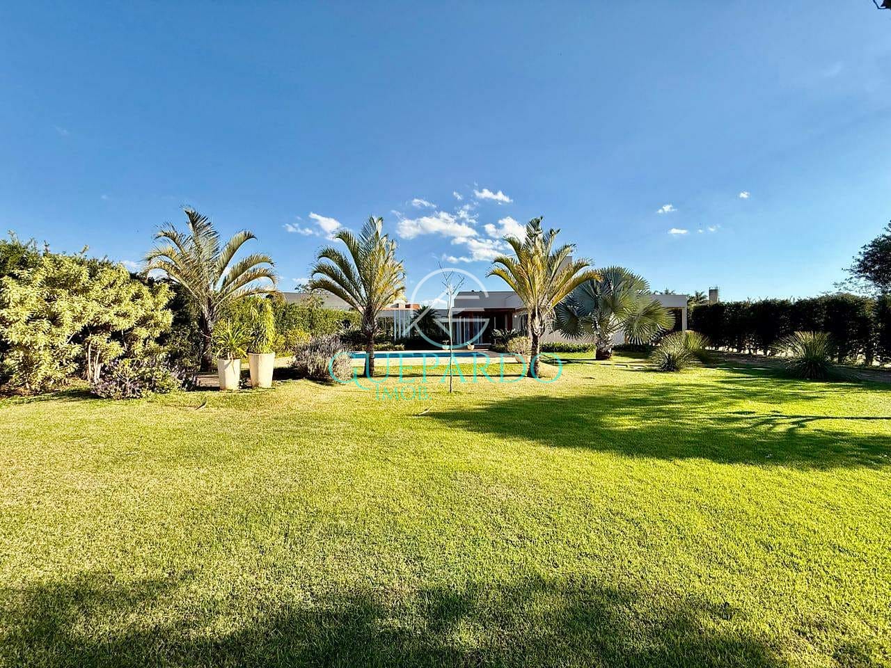Casa à venda com 3 quartos, 213m² - Foto 4