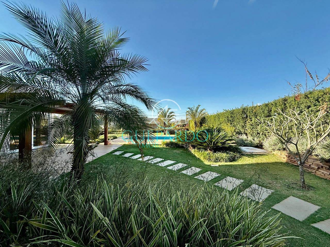 Casa à venda com 3 quartos, 213m² - Foto 3