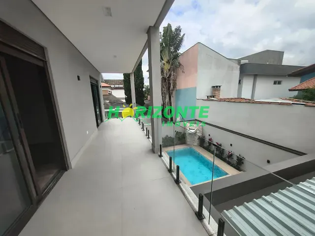 Casa 4 quartos e 5 banheiros, à venda, no bairro Jardim das Colinas em São José dos Campos