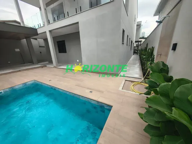 Casa 4 quartos e 5 banheiros, à venda, no bairro Jardim das Colinas em São José dos Campos
