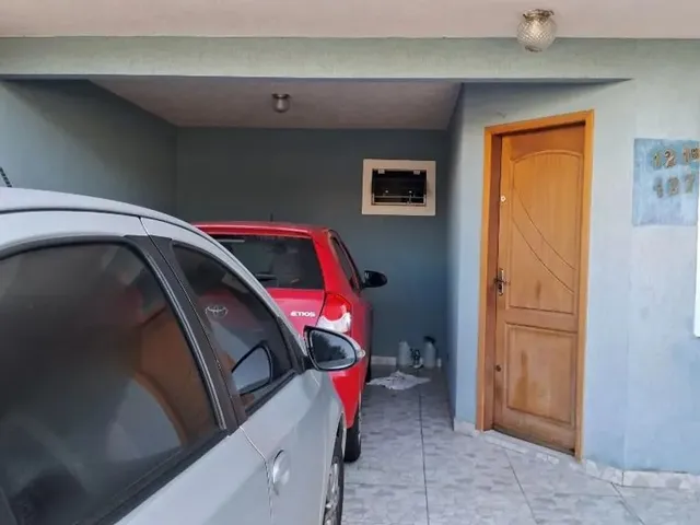 Casa com 533m² 3 quartos e 3 banheiros, à venda, no bairro Xaxim em Curitiba