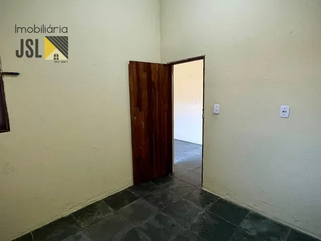 Casa 2 quartos e 1 banheiro, para alugar, no bairro Parque Residencial Nova Caçapava em Caçapava
