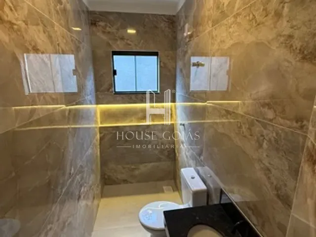 Casa com 300m² 3 quartos e 2 banheiros, à venda, no bairro Jardim dos Buritis em Aparecida de Goiânia