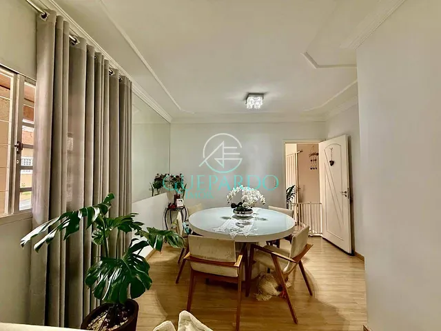 Casa com 220m² 3 quartos e 2 banheiros, à venda, no bairro Conjunto Habitacional Santiago II em Londrina