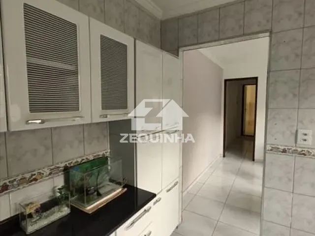 Casa com 250m² 6 quartos e 5 banheiros, à venda, no bairro Bela Vista em Osasco