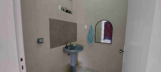 Casa com 330m² 1 quarto e 1 banheiro, à venda, no bairro Jardim do Ypê em Pindamonhangaba