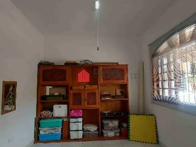 Casa com 330m² 1 quarto e 1 banheiro, à venda, no bairro Jardim do Ypê em Pindamonhangaba