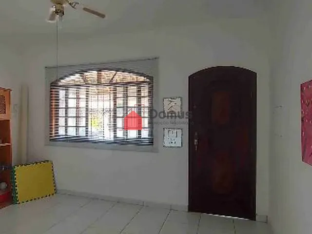 Casa com 330m² 1 quarto e 1 banheiro, à venda, no bairro Jardim do Ypê em Pindamonhangaba