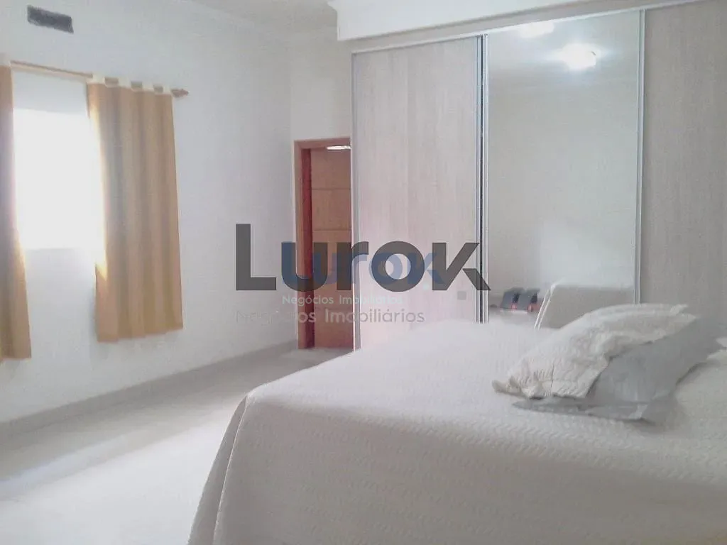 Casa, 3 quartos, 280 m² - Foto 10