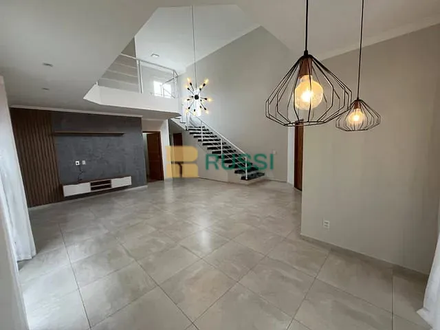 Casa com 260m² 3 quartos e 4 banheiros, à venda, no bairro Urbanova em São José dos Campos