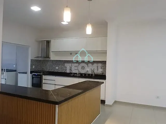 Casa 3 quartos e 2 banheiros, para alugar, no bairro Parque São Cristóvão em Taubaté