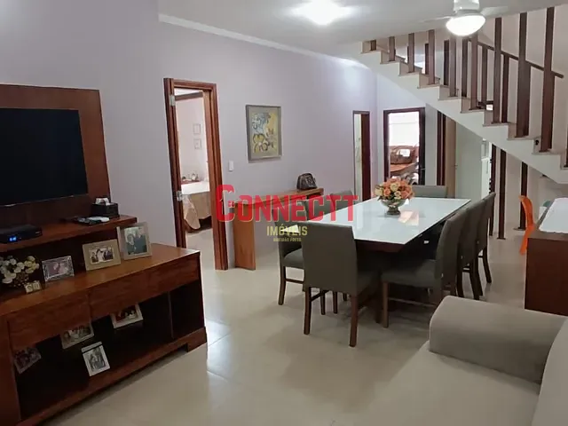 Casa com 288m² 3 quartos e 3 banheiros, para alugar, no bairro Centro em Ribeirão Preto