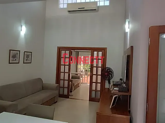 Casa com 288m² 3 quartos e 3 banheiros, para alugar, no bairro Centro em Ribeirão Preto