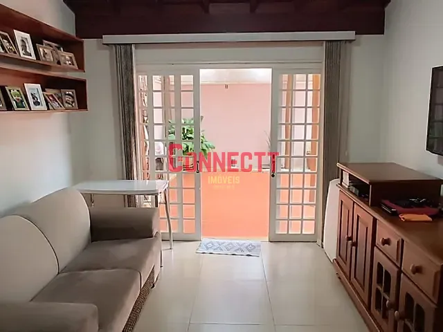 Casa com 288m² 3 quartos e 3 banheiros, para alugar, no bairro Centro em Ribeirão Preto