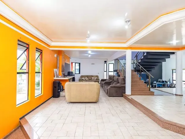 Casa com 601m² 4 quartos e 3 banheiros, à venda, no bairro Mossunguê em Curitiba