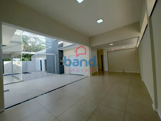 Casa 3 quartos e 2 banheiros, à venda ou para alugar, no bairro Portal Vale do Sol em Porto Feliz