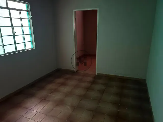 Casa 2 quartos e 1 banheiro, à venda, no bairro centro em Aparecida