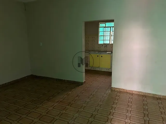 Casa 2 quartos e 1 banheiro, à venda, no bairro centro em Aparecida