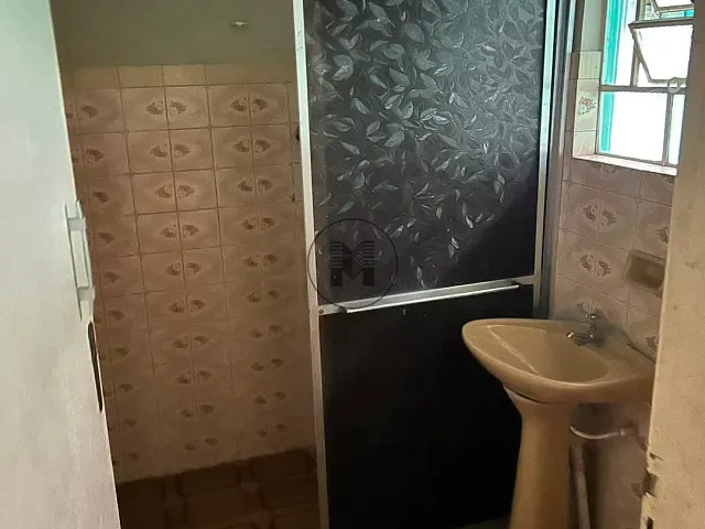 Casa 2 quartos e 1 banheiro, à venda, no bairro centro em Aparecida