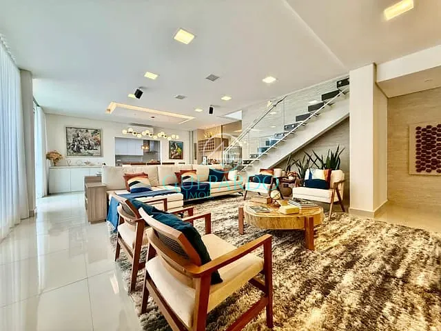 Casa com 360m² 4 quartos e 5 banheiros, à venda, no bairro Condomínio Vale do Arvoredo em Londrina
