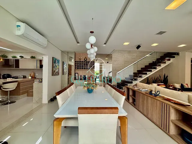 Casa com 360m² 4 quartos e 5 banheiros, à venda, no bairro Condomínio Vale do Arvoredo em Londrina
