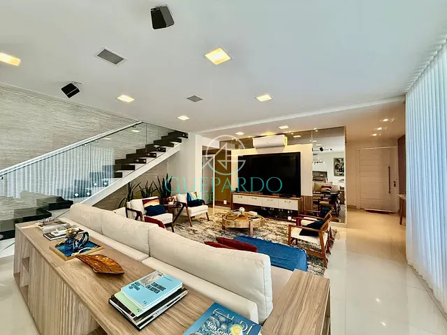Casa com 360m² 4 quartos e 5 banheiros, à venda, no bairro Condomínio Vale do Arvoredo em Londrina